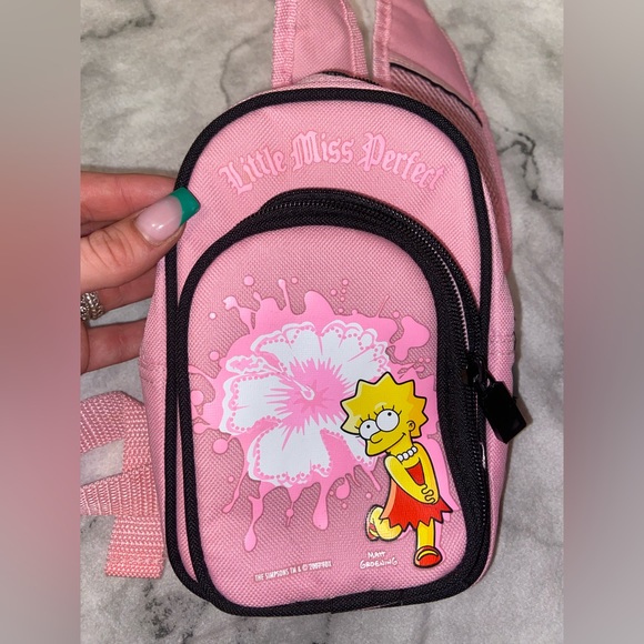 Little miss perfect - Picture 2 of 4